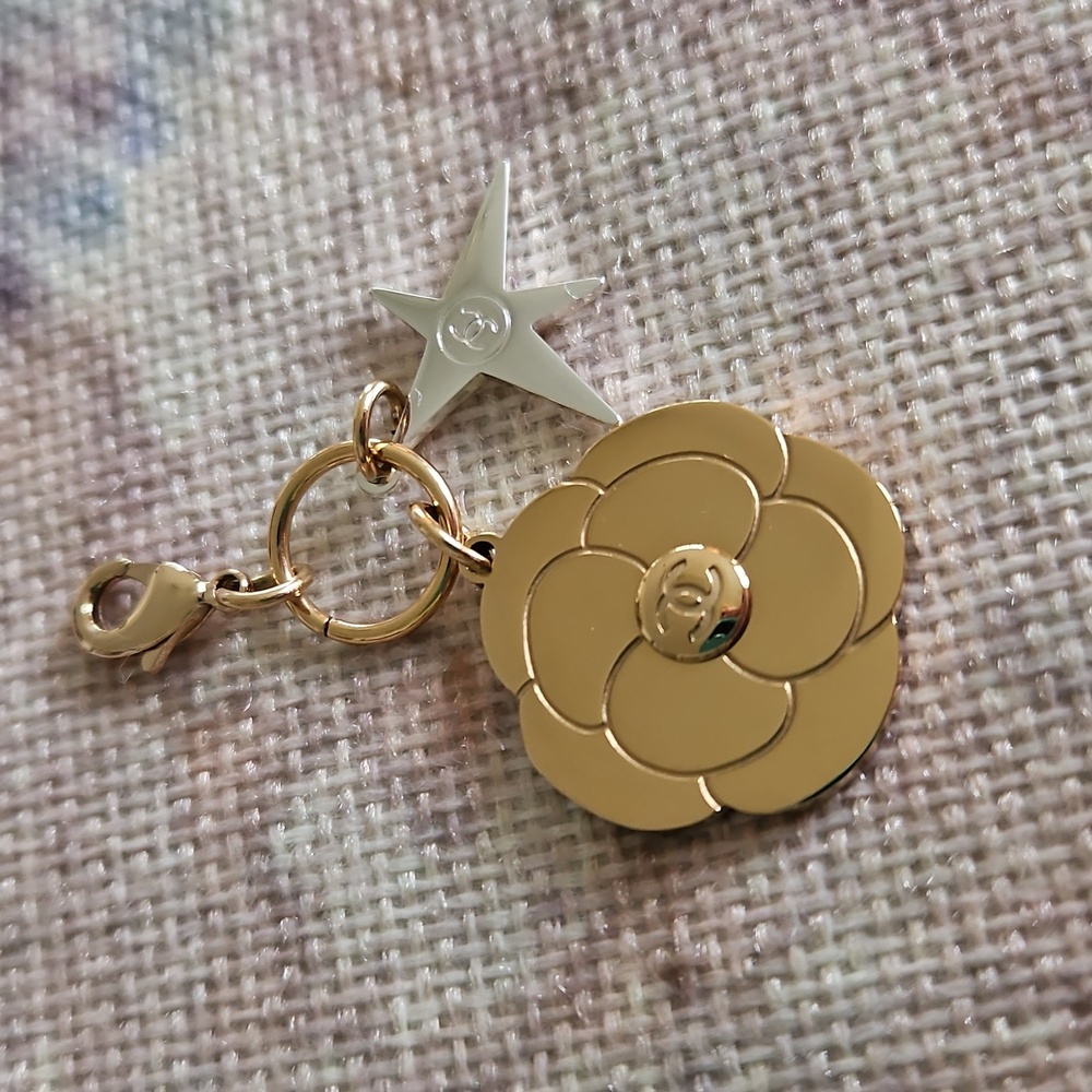 CHANEL Camille Flower Charm